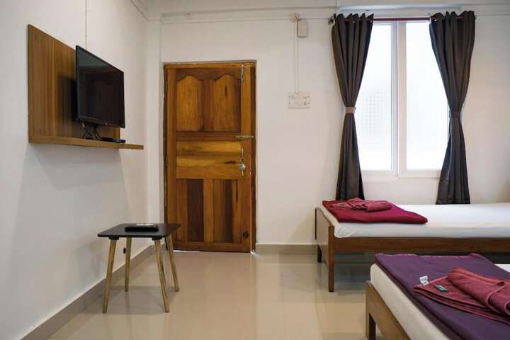 Room 52 of 86