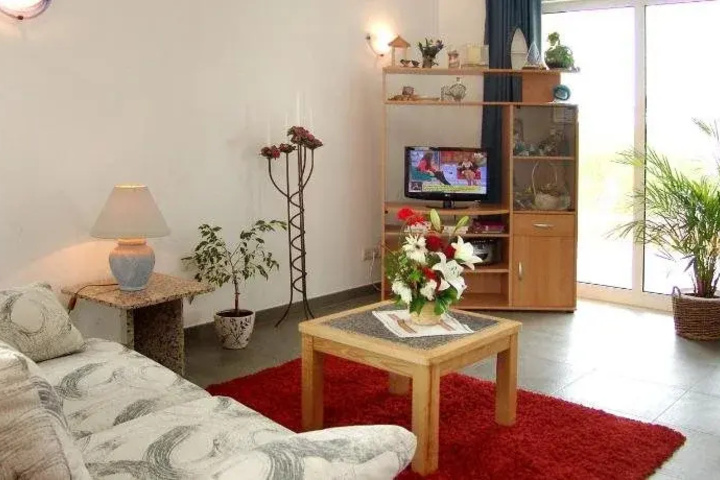 Room 4 of 13
