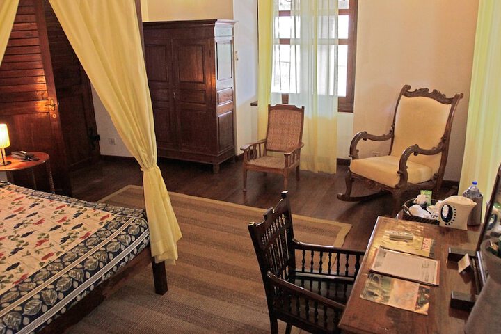 Room 8 of 33