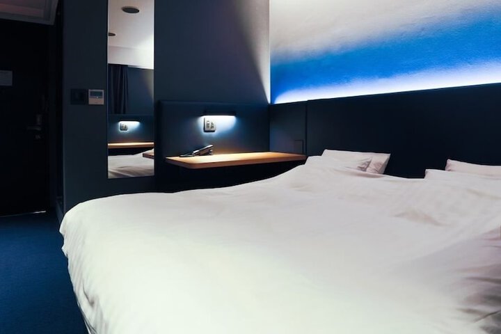 Room 18 of 64