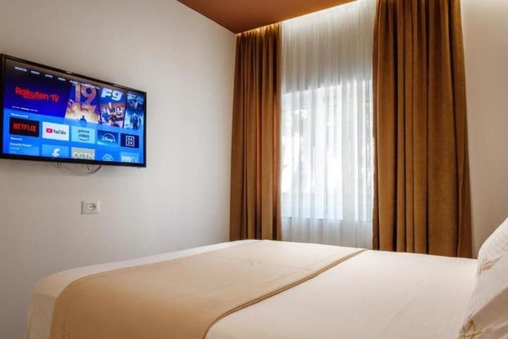 Room 14 of 43