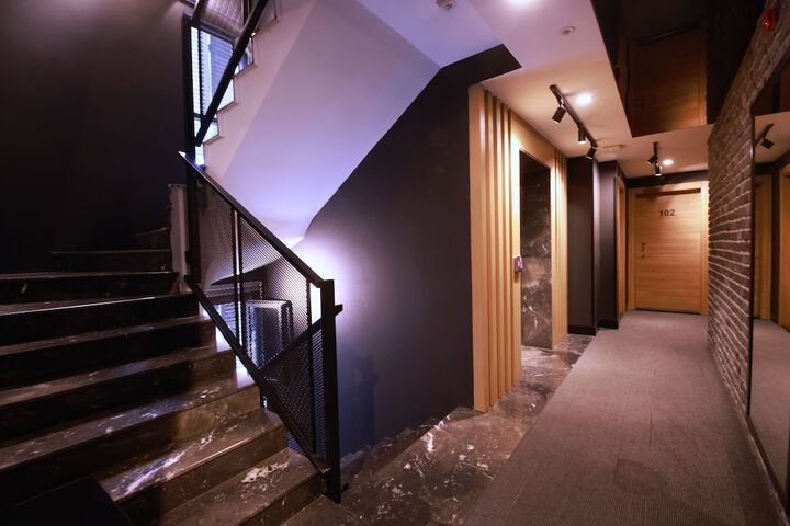 Ballroom/Hall 60 of 75