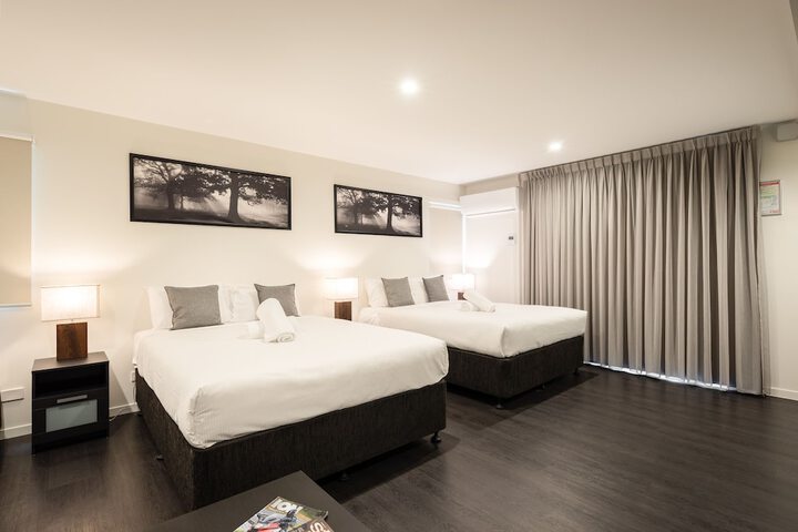 Room 34 of 73