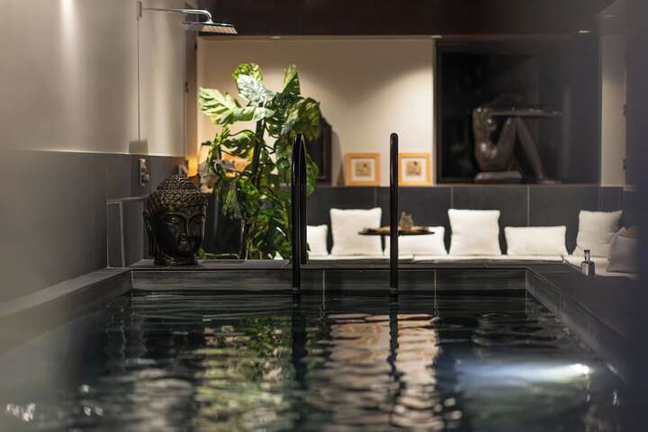 Pool 22 of 39