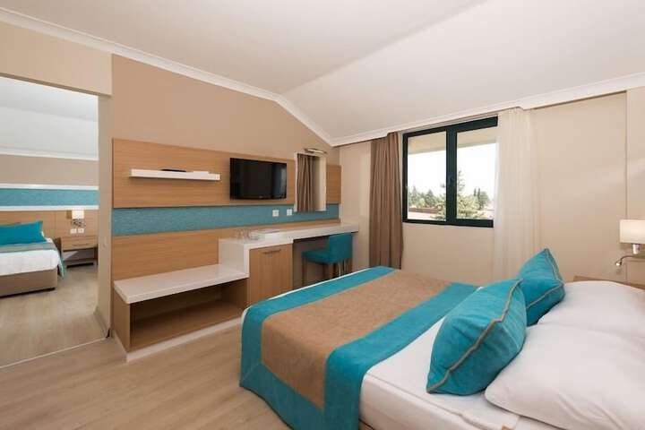 Room 5 of 39