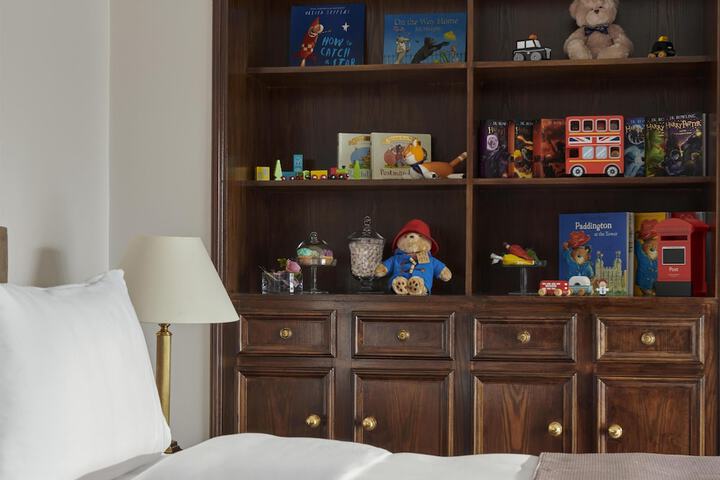 Room 70 of 178