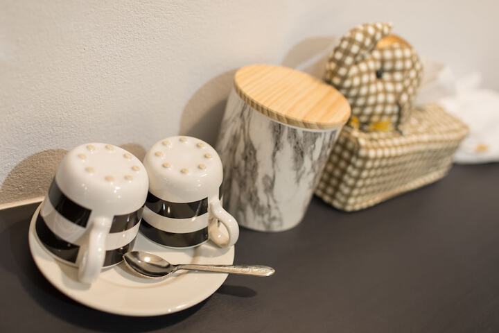 Breakfast/Coffee Service 17 of 33