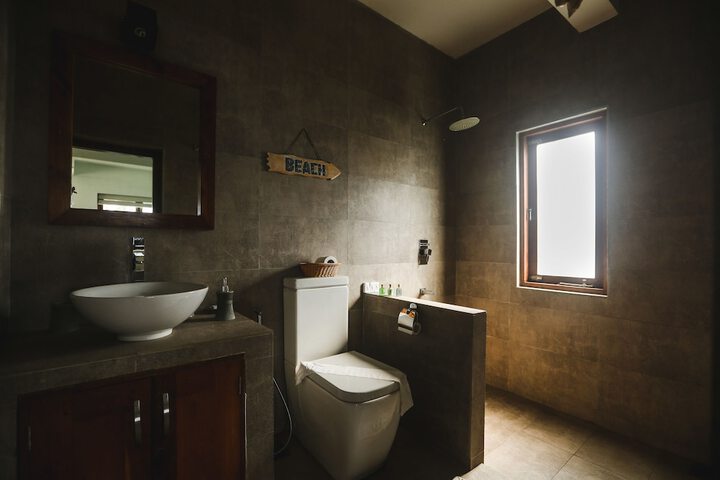 Room 28 of 43