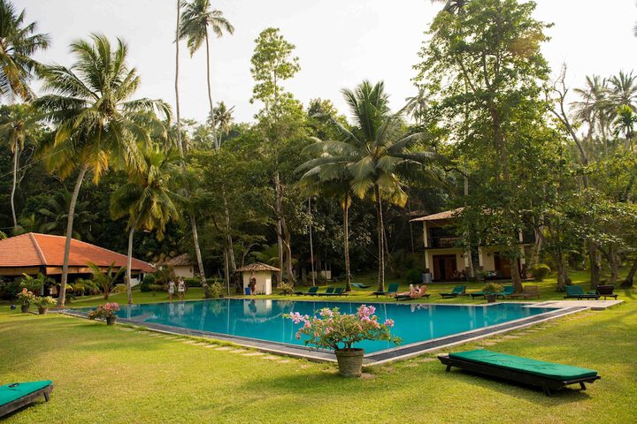 Pool Hotel