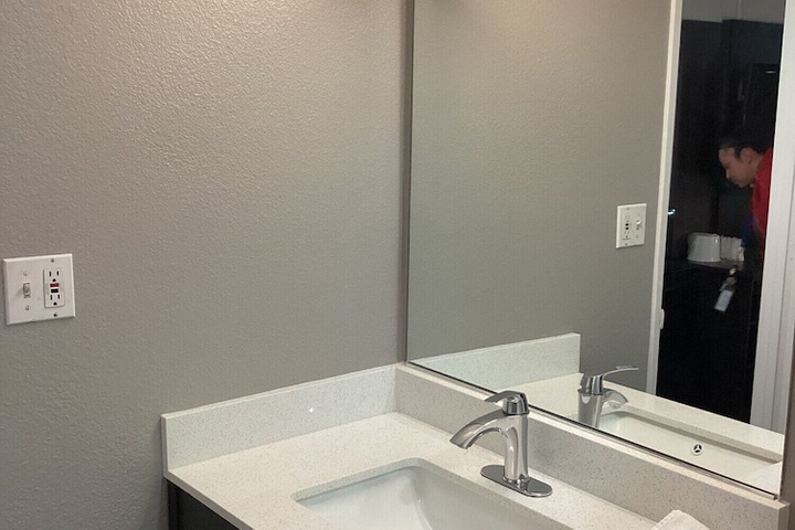 Room 11 of 19
