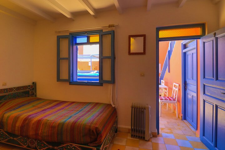 Room 152 of 266