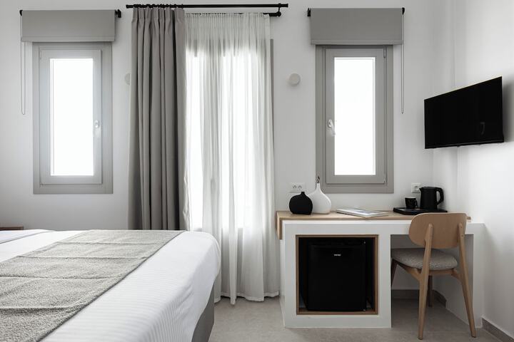 Room 4 of 51