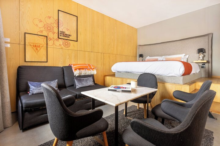 Room 50 of 68