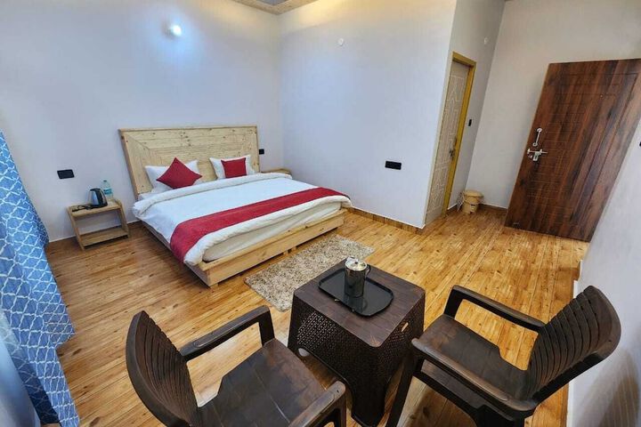 Room 10 of 44