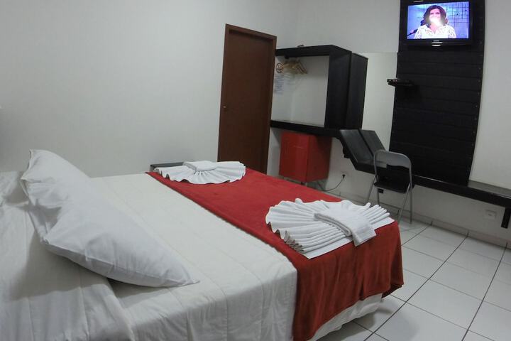 Room 5 of 44