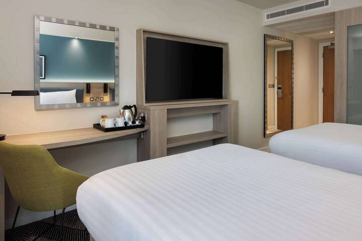 Room 7 of 31