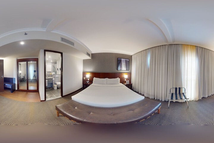 Room 67 of 240