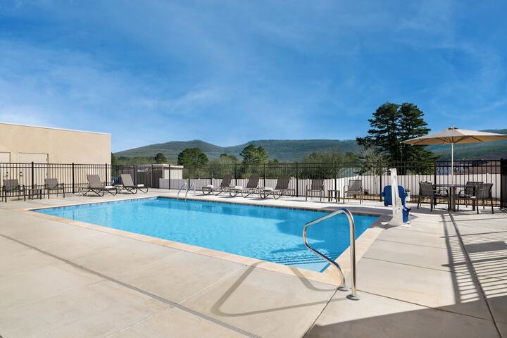 Swimming pool at Holiday Inn Express & Suites Huntsville Northeast by IHG