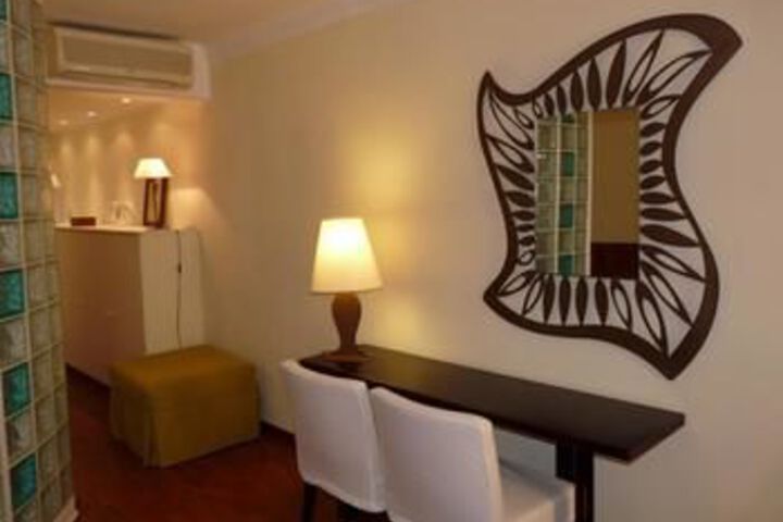 Room 18 of 27