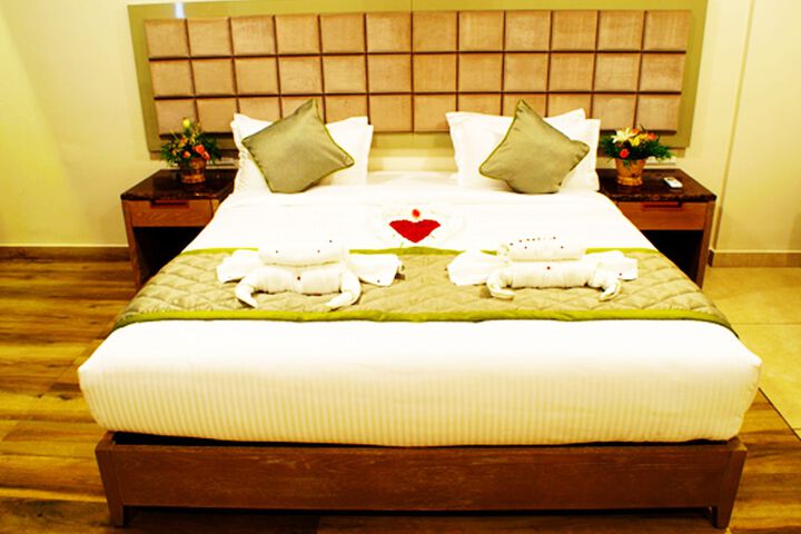 Room 6 of 19