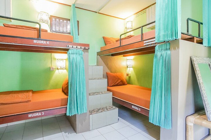 Room 21 of 54