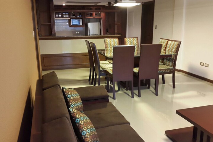 Room 14 of 15
