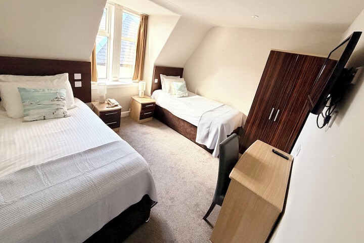 Room 28 of 59