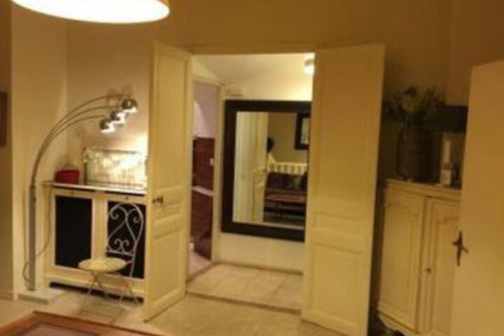 Room 20 of 33