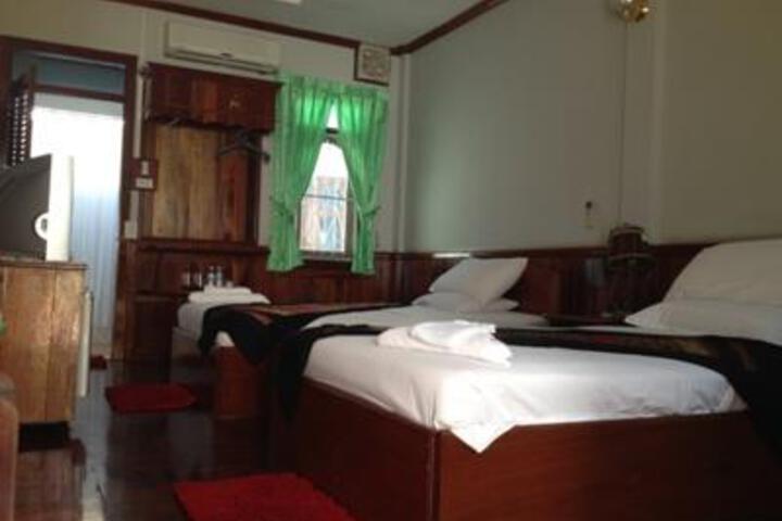 Room 1 of 5