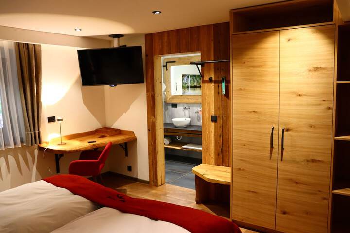 Room 16 of 67