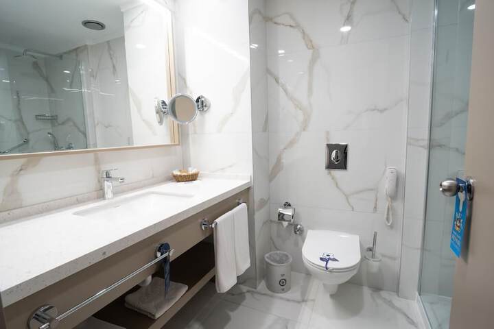 Clean Restrooms