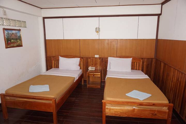 Room 10 of 20