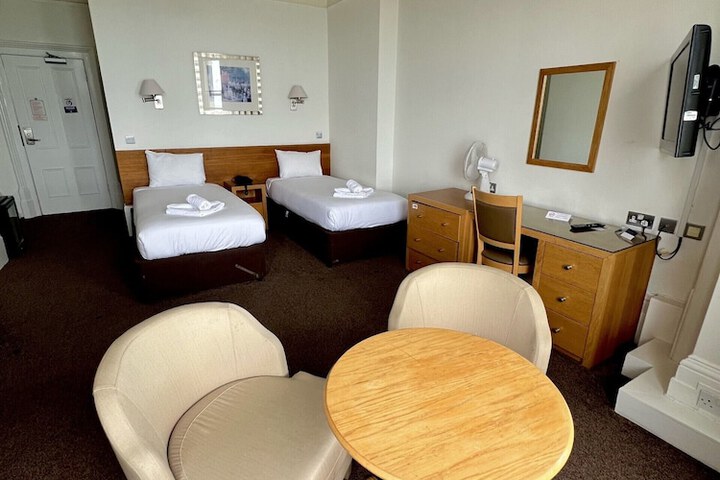Room 31 of 74