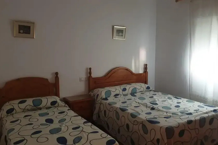 Room 6 of 17