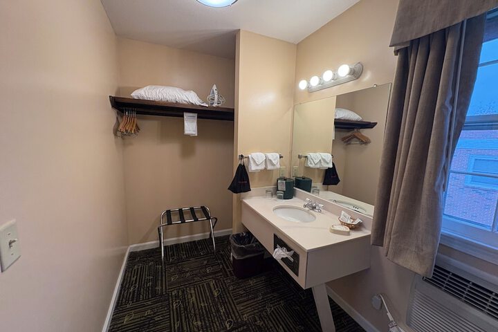 Room 38 of 55