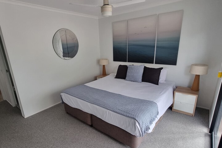 Room 8 of 40