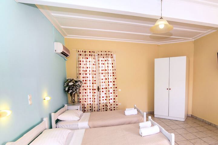 Room 2 of 23