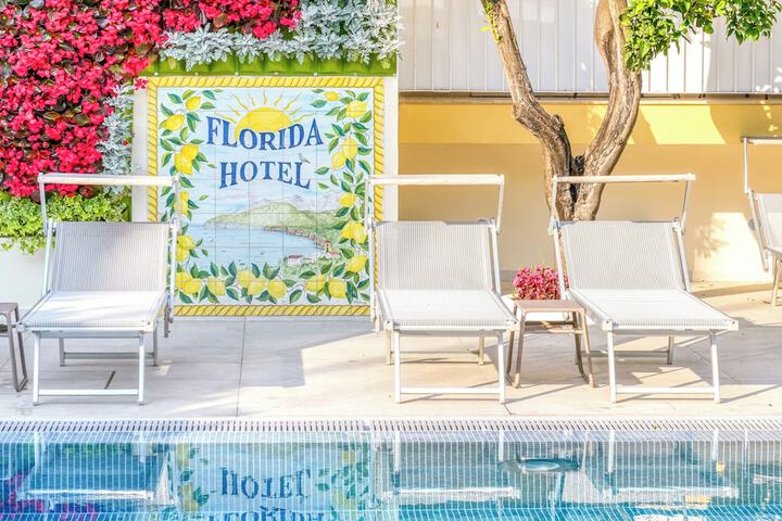 Hotel 72 of 75
