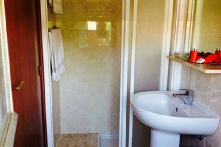 Room 4 of 24