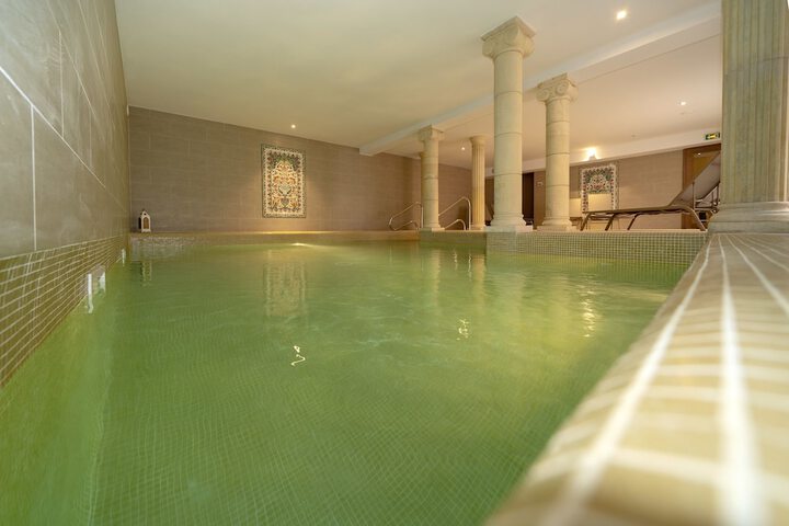 Pool Hotel