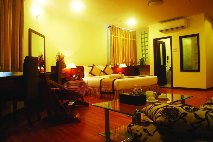 Room 14 of 36
