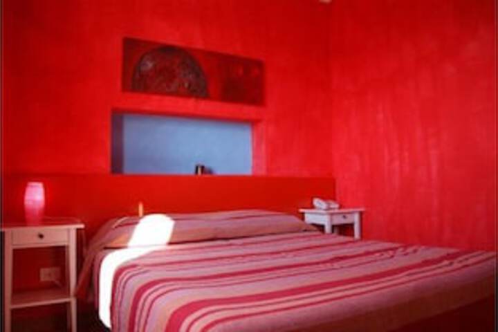 Room 10 of 13