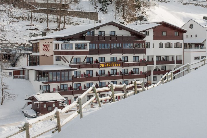 Hotel 42 of 42