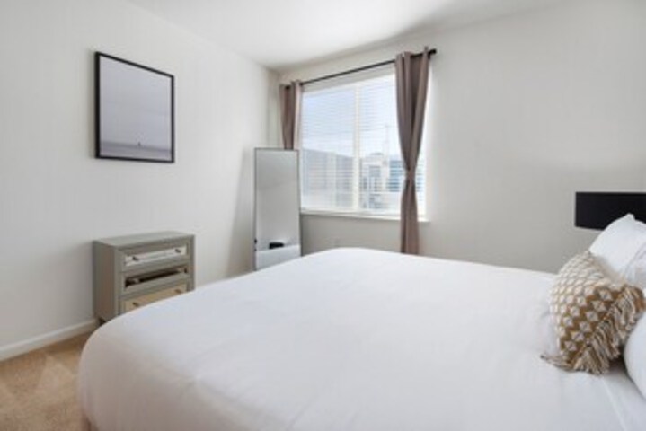 Room 80 of 93