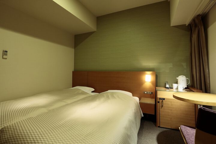 Room 18 of 46