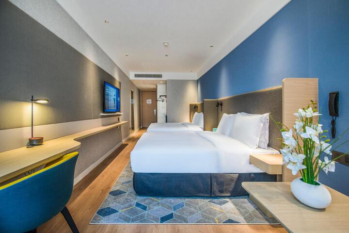 Room 45 of 50