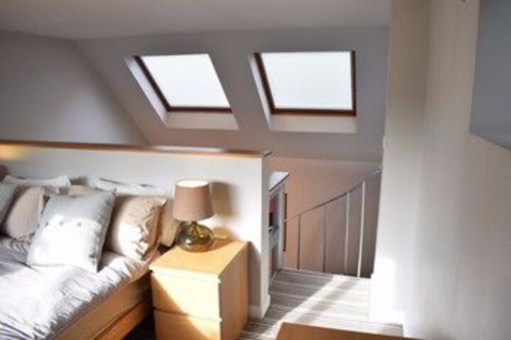 Room 5 of 17