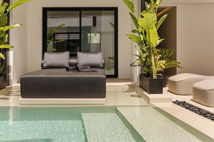 Pool 80 of 121