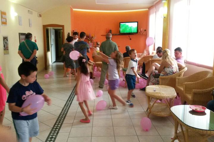 Childrens Activities 14 of 33