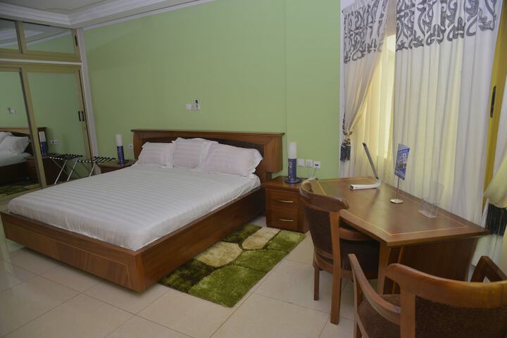 Room 11 of 31